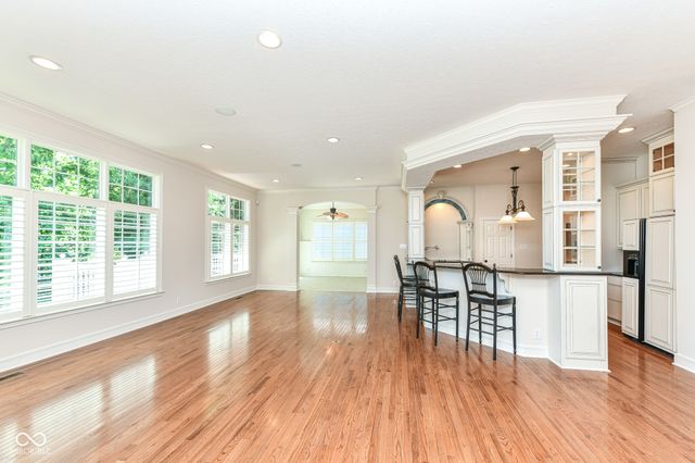 10655 Sunset Point Lane, Fishers, IN 46037