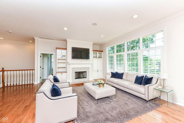 10655 Sunset Point Lane, Fishers, IN 46037
