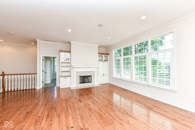 10655 Sunset Point Lane, Fishers, IN 46037