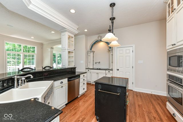 10655 Sunset Point Lane, Fishers, IN 46037