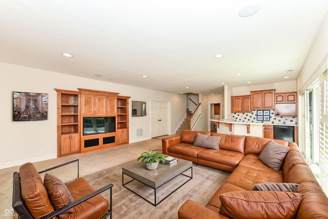 10655 Sunset Point Lane, Fishers, IN 46037