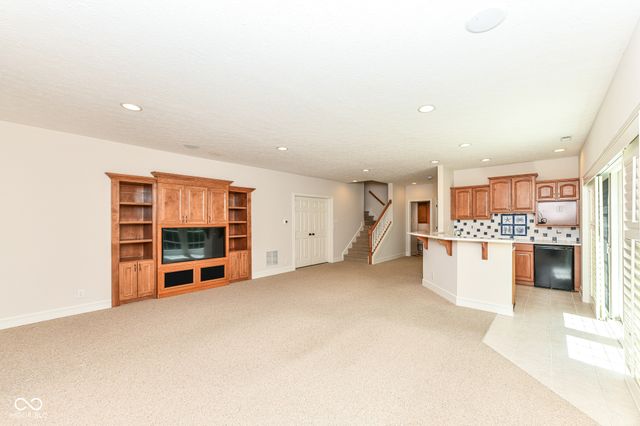 10655 Sunset Point Lane, Fishers, IN 46037