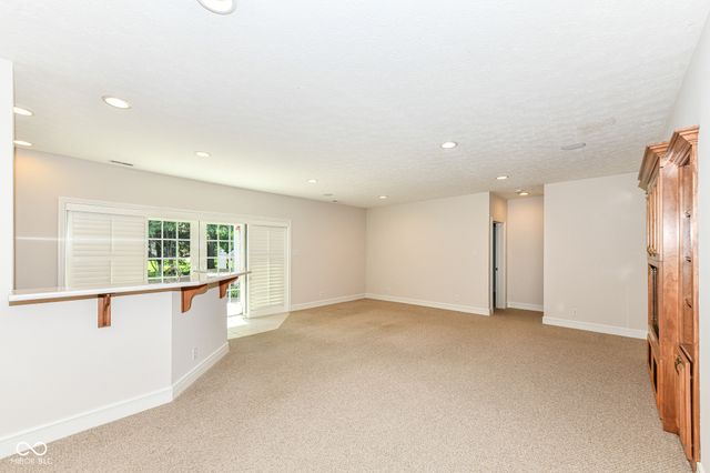 10655 Sunset Point Lane, Fishers, IN 46037
