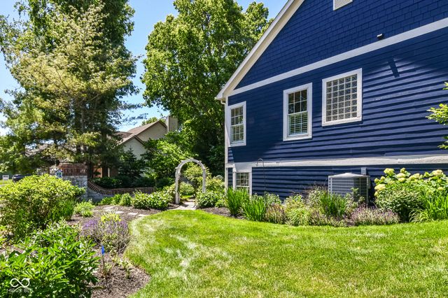 10655 Sunset Point Lane, Fishers, IN 46037