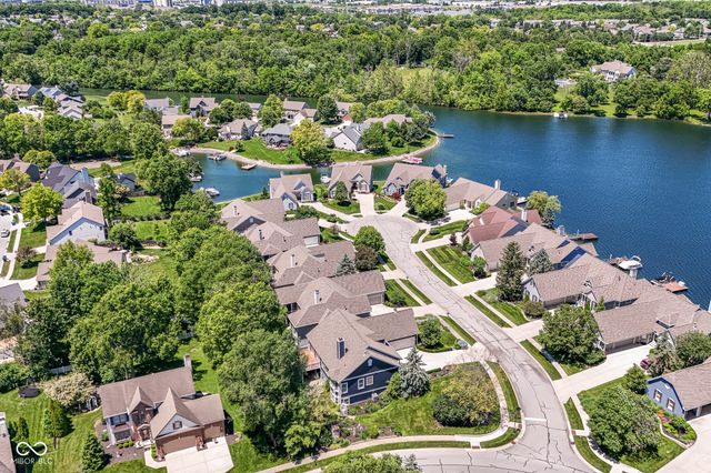 10655 Sunset Point Lane, Fishers, IN 46037