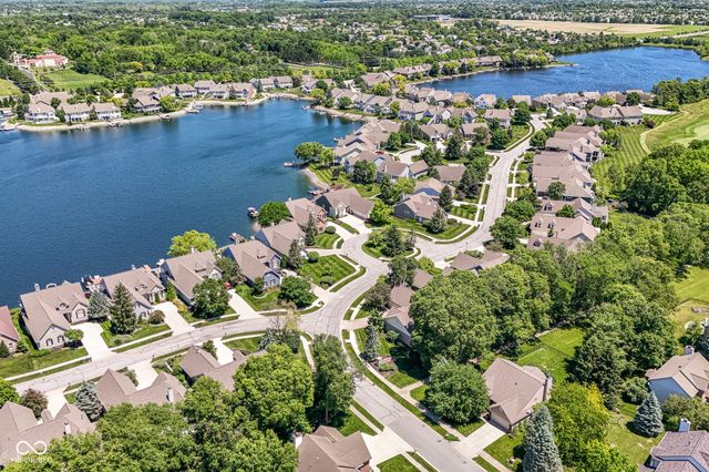 10655 Sunset Point Lane, Fishers, IN 46037