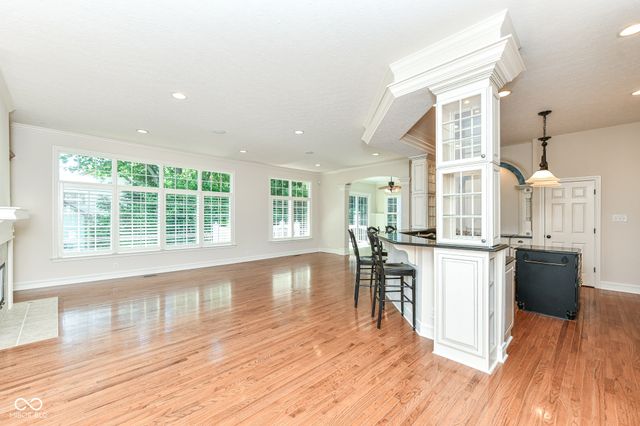 10655 Sunset Point Lane, Fishers, IN 46037