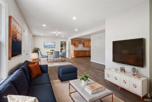 1914 Woodlawn Avenue, Logansport, IN 46957