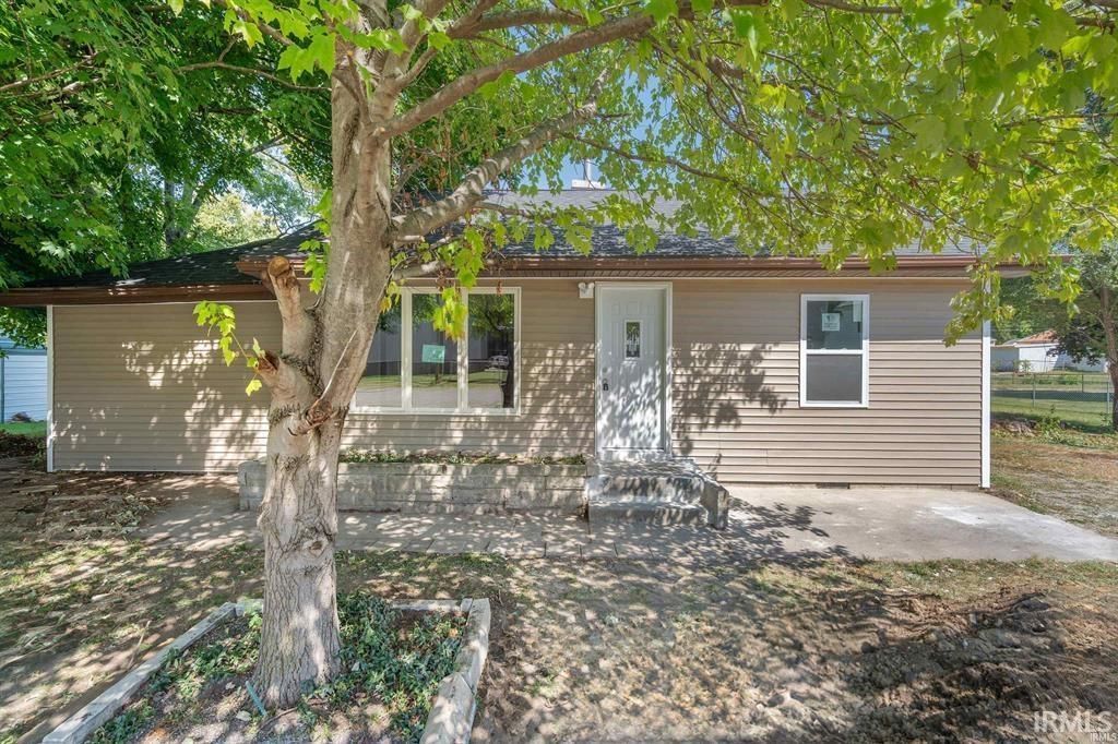 1914 Woodlawn Avenue, Logansport, IN 46957