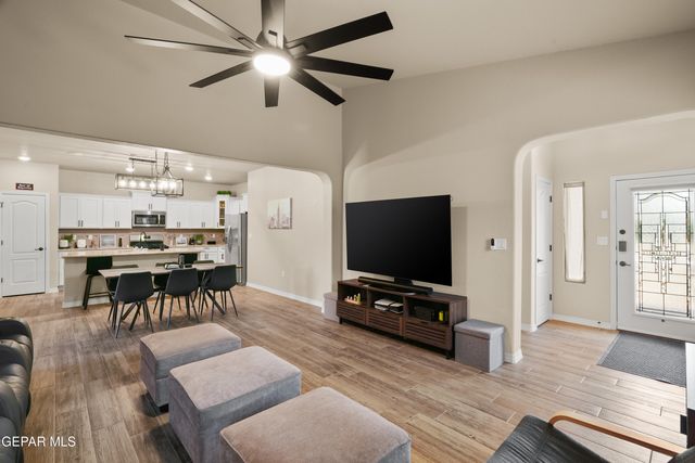 2053 TIM FOSTER Street, El Paso, TX 79938