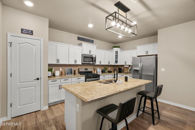 2053 TIM FOSTER Street, El Paso, TX 79938