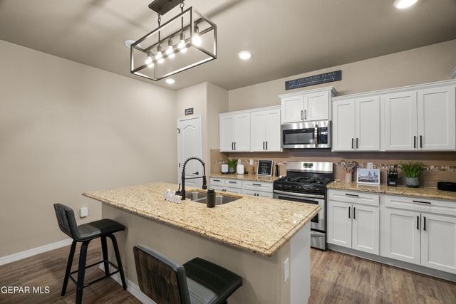 2053 TIM FOSTER Street, El Paso, TX 79938