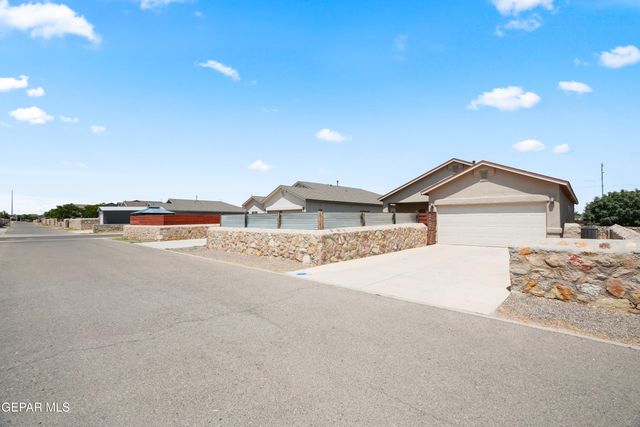 2053 TIM FOSTER Street, El Paso, TX 79938