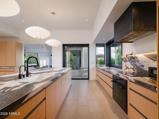 7222 N 23RD Place, Phoenix, AZ 85020