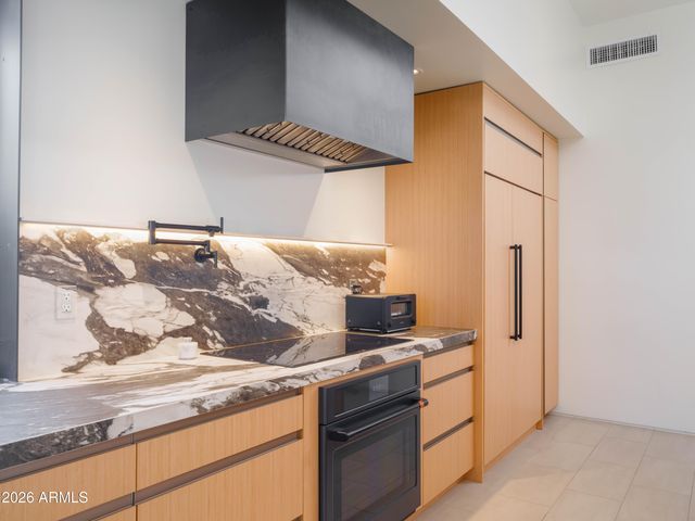 7222 N 23RD Place, Phoenix, AZ 85020