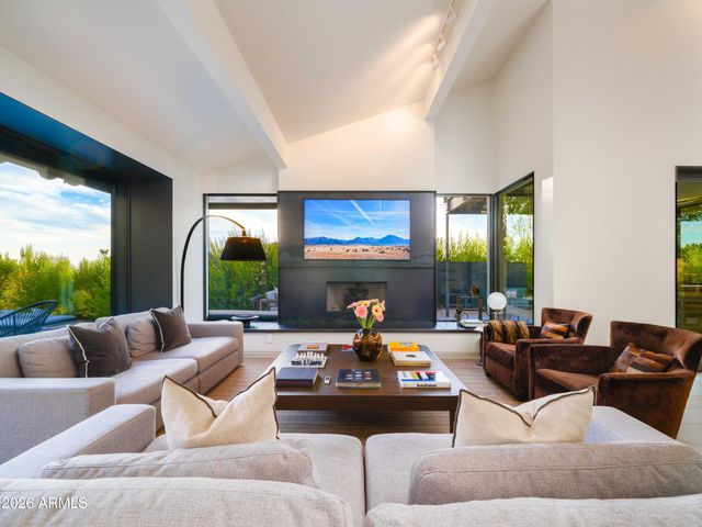 7222 N 23RD Place, Phoenix, AZ 85020