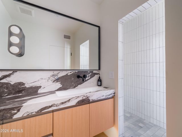 7222 N 23RD Place, Phoenix, AZ 85020