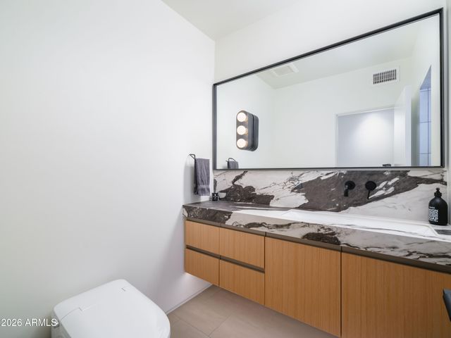 7222 N 23RD Place, Phoenix, AZ 85020