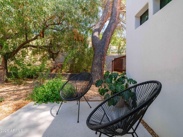 7222 N 23RD Place, Phoenix, AZ 85020