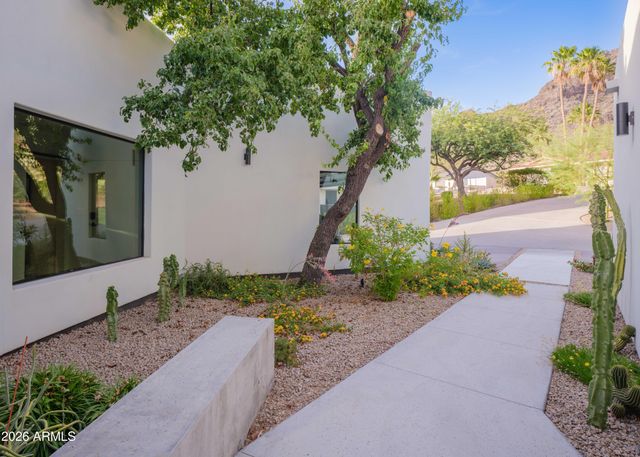 7222 N 23RD Place, Phoenix, AZ 85020