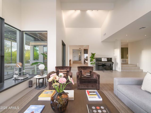 7222 N 23RD Place, Phoenix, AZ 85020
