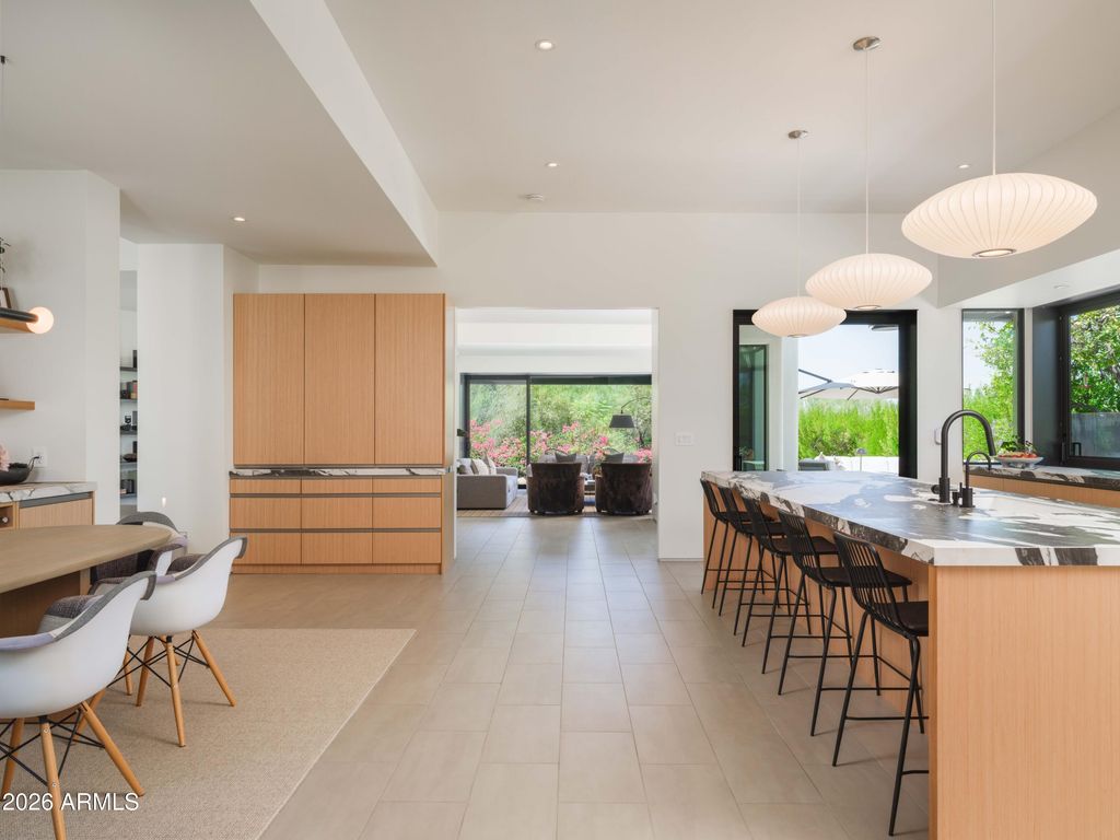 7222 N 23RD Place, Phoenix, AZ 85020