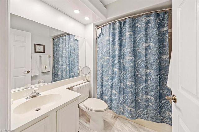 13046 Amberley CT 602R, Bonita Springs, FL 34135