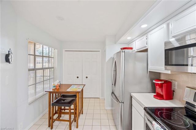 13046 Amberley CT 602R, Bonita Springs, FL 34135