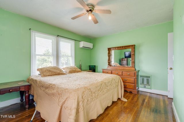 299 California Avenue, Church Hill, TN 37642