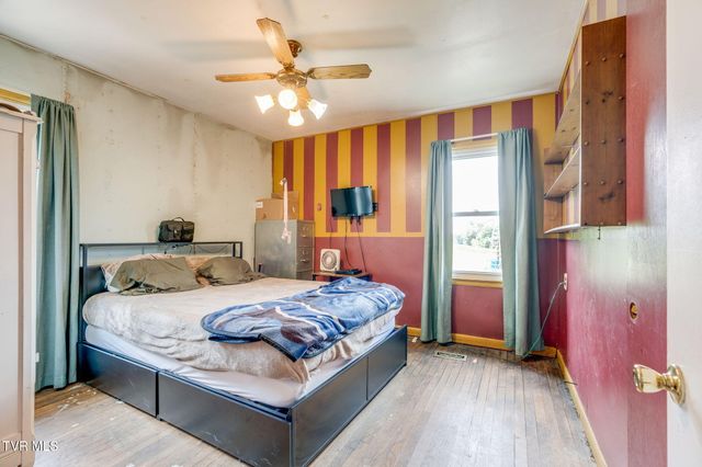 299 California Avenue, Church Hill, TN 37642