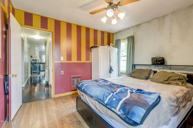 299 California Avenue, Church Hill, TN 37642