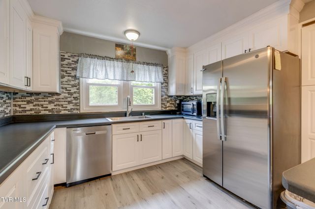 299 California Avenue, Church Hill, TN 37642