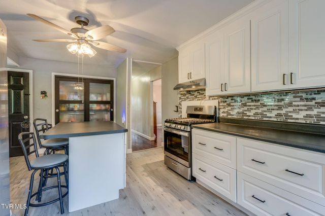 299 California Avenue, Church Hill, TN 37642