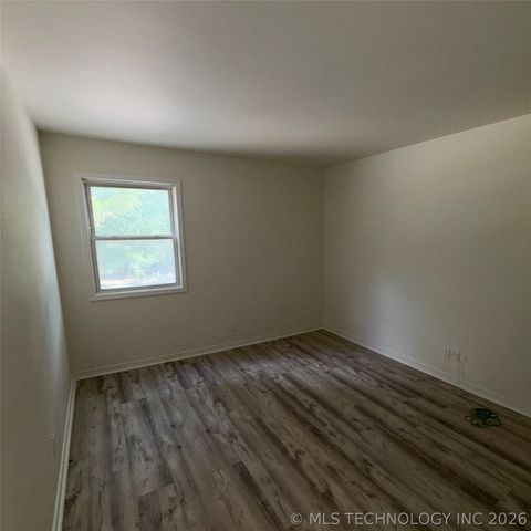 4740 E 68th Street 254, Tulsa, OK 74136
