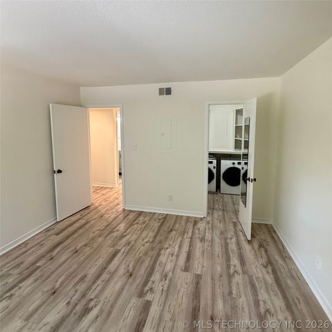 4740 E 68th Street 254, Tulsa, OK 74136