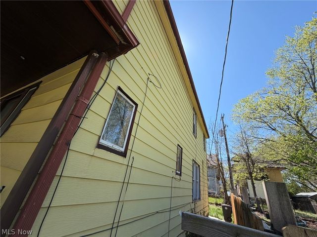 9902 Yale Avenue, Cleveland, OH 44108