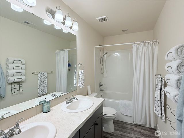 8482 28th Street Ct E, Edgewood, WA 98371