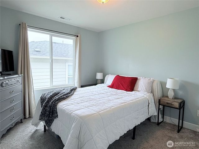 8482 28th Street Ct E, Edgewood, WA 98371