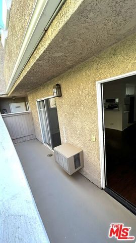3618 Empire Drive 102, Los Angeles, CA 90034
