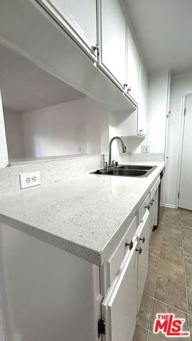 3618 Empire Drive 102, Los Angeles, CA 90034