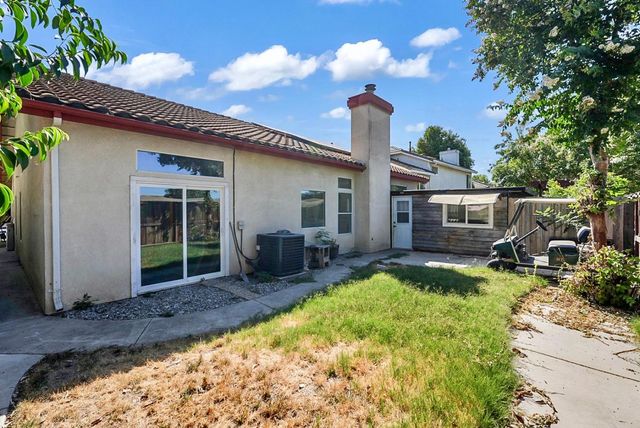 1019 Carrie St, Stockton, CA 95206