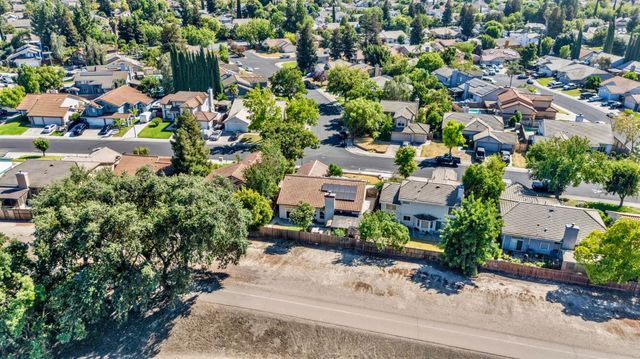 1019 Carrie St, Stockton, CA 95206