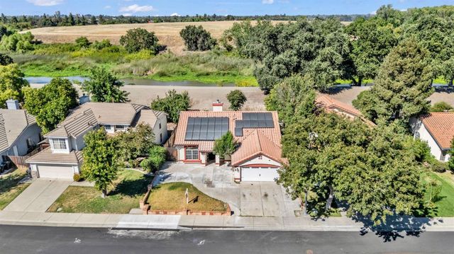 1019 Carrie St, Stockton, CA 95206