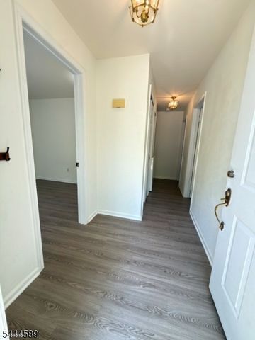 149 Mockingbird Ct 149, Readington Twp., NJ 08887
