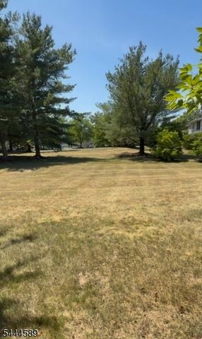 149 Mockingbird Ct 149, Readington Twp., NJ 08887