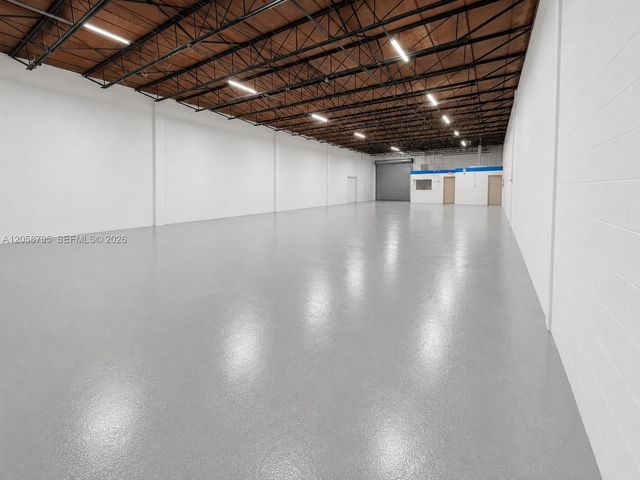 1085 E 27th St, Hialeah, FL 33013