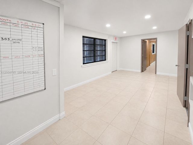 1085 E 27th St, Hialeah, FL 33013