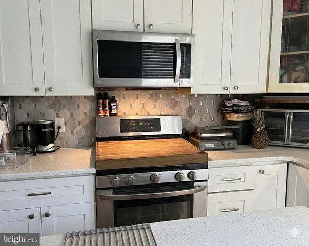 1704 N LAMBERT ST, Philadelphia, PA 19121