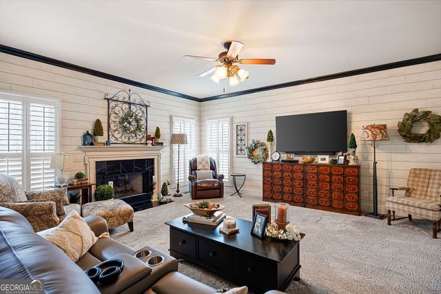 49 Old Mountain Road NW, Powder Springs, GA 30127