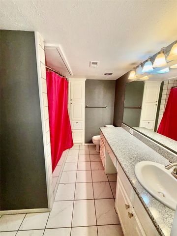 7855 Meadow Park Drive B, Dallas, TX 75230